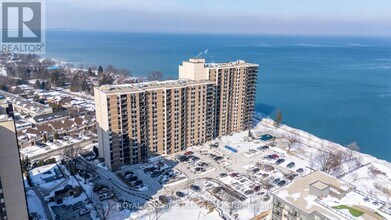 500 Green Rd in Hamilton, ON - Building Photo - Building Photo