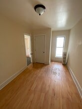 5821 N Woodstock St in Philadelphia, PA - Building Photo - Building Photo