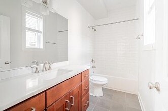 2779 N Kenmore Ave in Chicago, IL - Building Photo - Building Photo