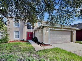10114 Maronda Dr in Riverview, FL - Building Photo