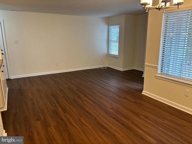 407 Diamond Dr in Newtown, PA - Building Photo - Building Photo