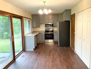 1000 Harvard Ln in Matteson, IL - Building Photo - Building Photo