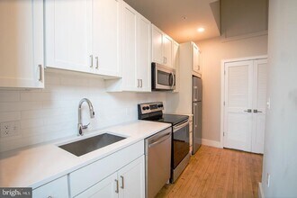 1300 S 19th St in Philadelphia, PA - Building Photo - Building Photo