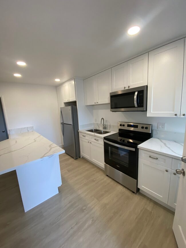 Grand Avenue Apartments