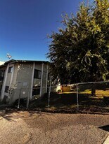 6008 Hill Dale Ct in Bakersfield, CA - Building Photo