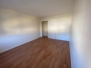 210 Bergenline Ave, Unit Apt 15 in Union City, NJ - Building Photo - Building Photo