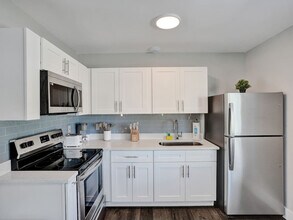 3204 NE 9th St in Pompano Beach, FL - Building Photo - Building Photo