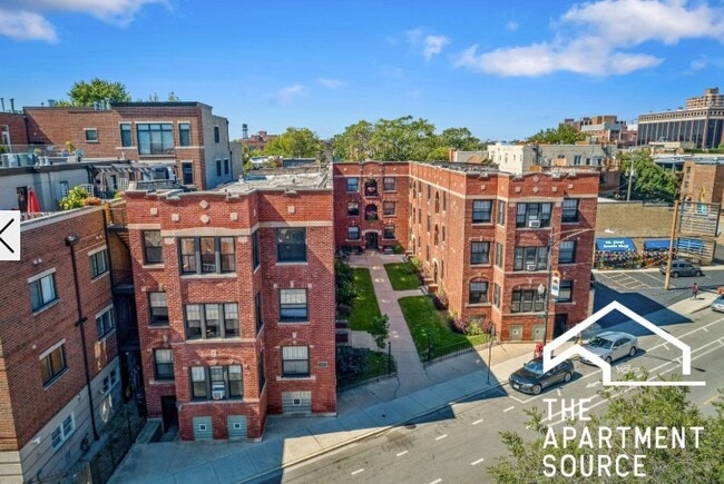 property at 2886 N Clark St