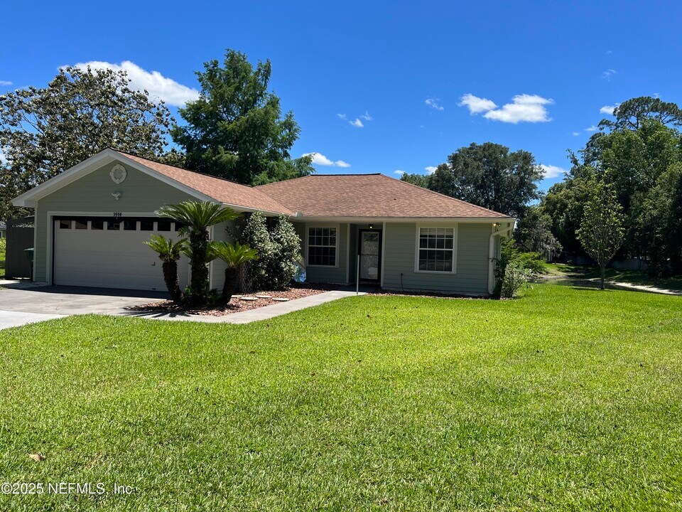 3556 Lazy Willow Ct in Jacksonville, FL - Building Photo