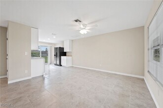 2222 Virginia Ave in Ft. Myers, FL - Building Photo - Building Photo