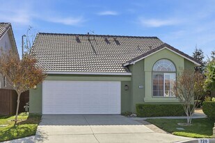 720 Cam De Oro in San Jacinto, CA - Building Photo
