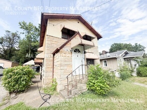 897 McKinley Ave in Akron, OH - Building Photo - Building Photo