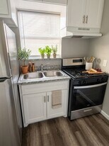 122 Pineview Dr in Houston, TX - Building Photo