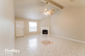 10806 Cayman Mist Dr in Houston, TX - Building Photo - Building Photo