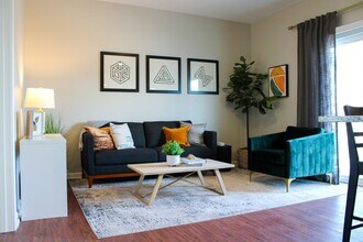 3201 Redhawk St in Coralville, IA - Building Photo - Building Photo