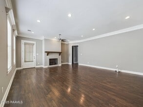 117 Harvey Cay Ln in Youngsville, LA - Building Photo - Building Photo