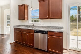 117 Oak Meadow Ln in Blacksburg, VA - Building Photo - Building Photo