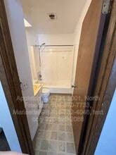 10 Cottage Row in Marinette, WI - Building Photo - Building Photo