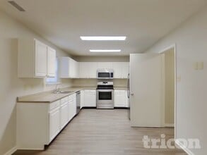 2322 Edgewater Cir in Plainfield, IN - Foto de edificio - Building Photo