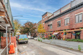 130 Degraw St in Brooklyn, NY - Building Photo - Building Photo