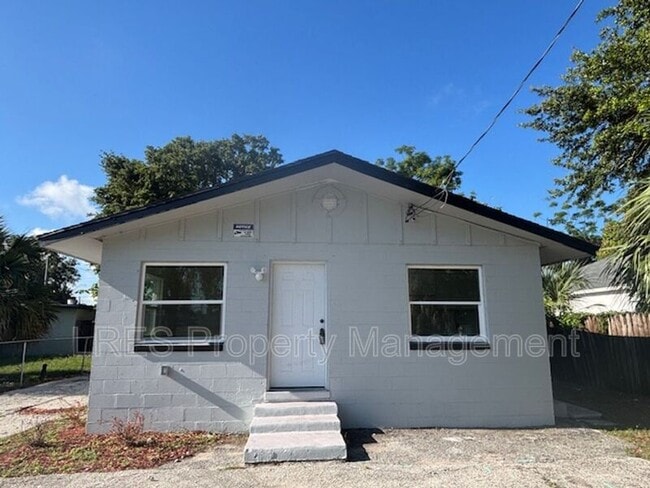 2204 W Pine St in Orlando, FL - Building Photo - Building Photo