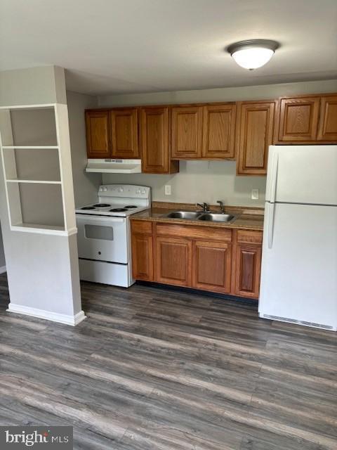 property at 27 E Main St