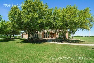 4442 FM1377 in Blue Ridge, TX - Foto de edificio - Building Photo