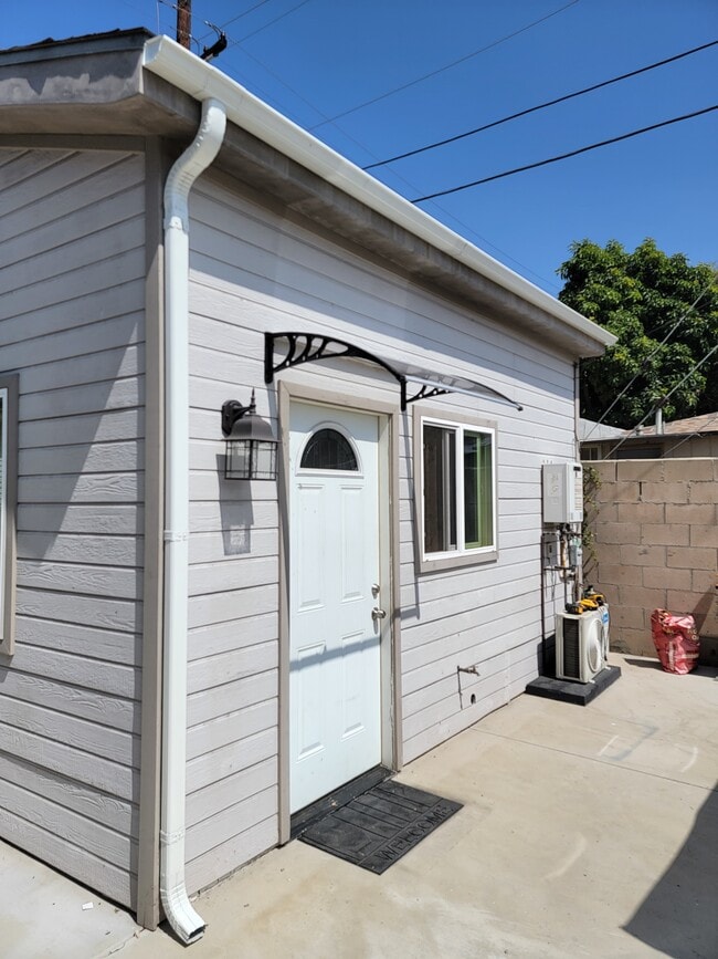 1010 Florence Pl, Unit HM in Glendale, CA - Foto de edificio - Building Photo