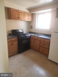 3324 Primrose Rd photo'