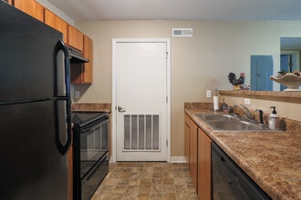 Kansas Villas in El Dorado, KS - Foto de edificio - Building Photo