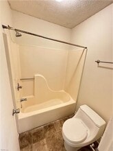 39 Cape Dorey Dr in Hampton, VA - Building Photo - Building Photo