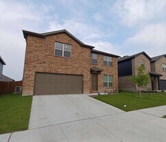 7608 Schooner Dr. in Fort Worth, TX - Building Photo