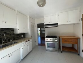 109 San Clemente in Santa Barbara, CA - Building Photo - Building Photo