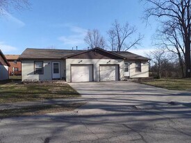 172-174 Northwood Dr in Delaware, OH - Building Photo