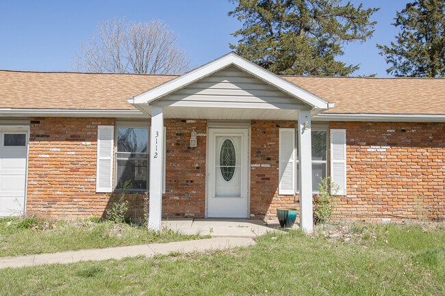 3112 Rademan Ln in Jefferson City, MO - Building Photo - Building Photo