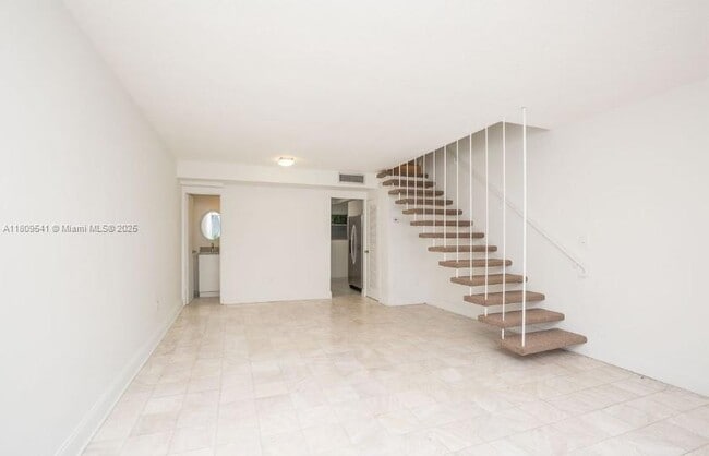 9455 Bay Harbor Terrace in Bay Harbor Islands, FL - Building Photo - Building Photo