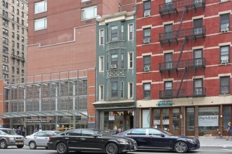 1390 1/2 Second Ave in New York, NY - Building Photo - Building Photo
