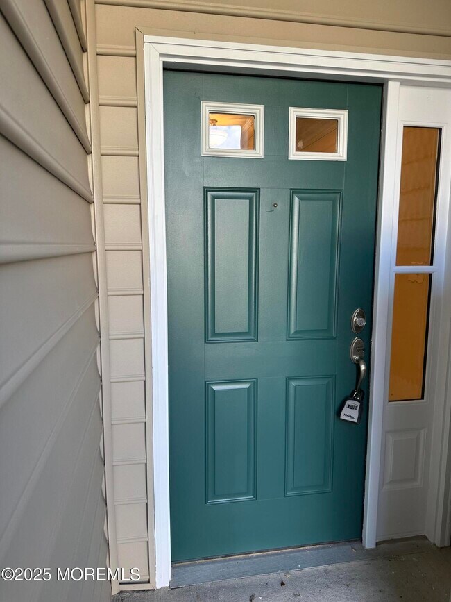 1006 Abby Rd in Middletown, NJ - Building Photo - Building Photo