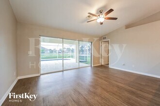 1145 Edgewood St E in Lehigh Acres, FL - Foto de edificio - Building Photo