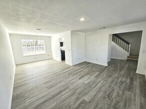 11411 Sky Way Dr in Cypress, TX - Foto de edificio - Building Photo