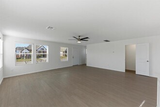 385 Keefer in Kyle, TX - Building Photo - Building Photo