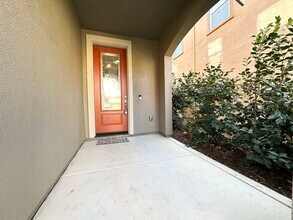 6025 Palermo Way in Roseville, CA - Building Photo - Building Photo