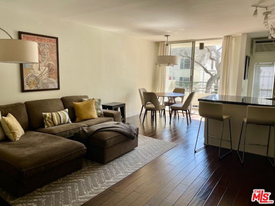 6151 Orange St in Los Angeles, CA - Building Photo