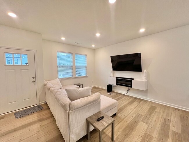 3096 Spline Cir in Raleigh, NC - Building Photo - Building Photo