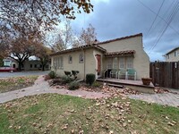 705 N 2nd St in San Jose, CA - Foto de edificio - Building Photo