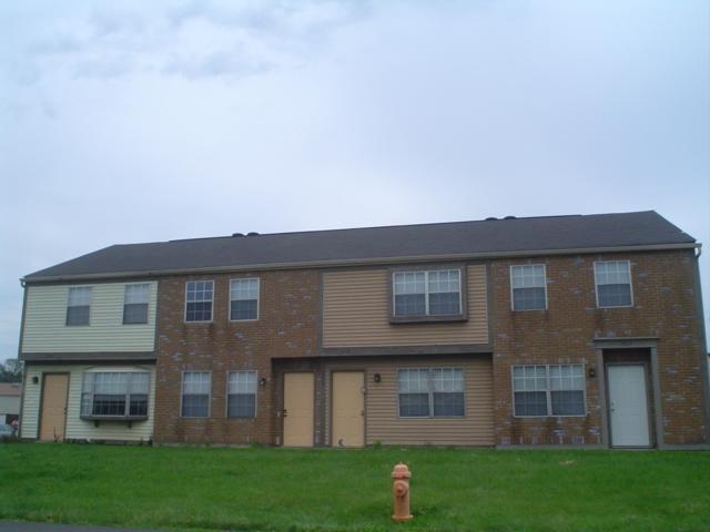 1611-1617 Worthington Row Dr in Columbus, OH - Building Photo