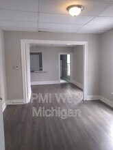 824 Nagold St NW in Grand Rapids, MI - Building Photo - Building Photo