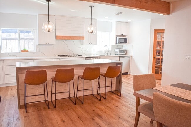 property at 4711 59th St