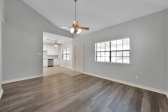 Dogwood Townhomes in Tomball, TX - Building Photo - Building Photo