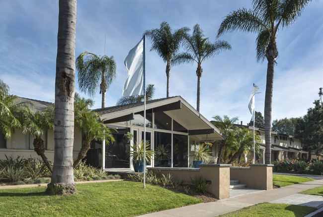 Harbor at Mesa Verde in Costa Mesa, CA - Building Photo - Building Photo